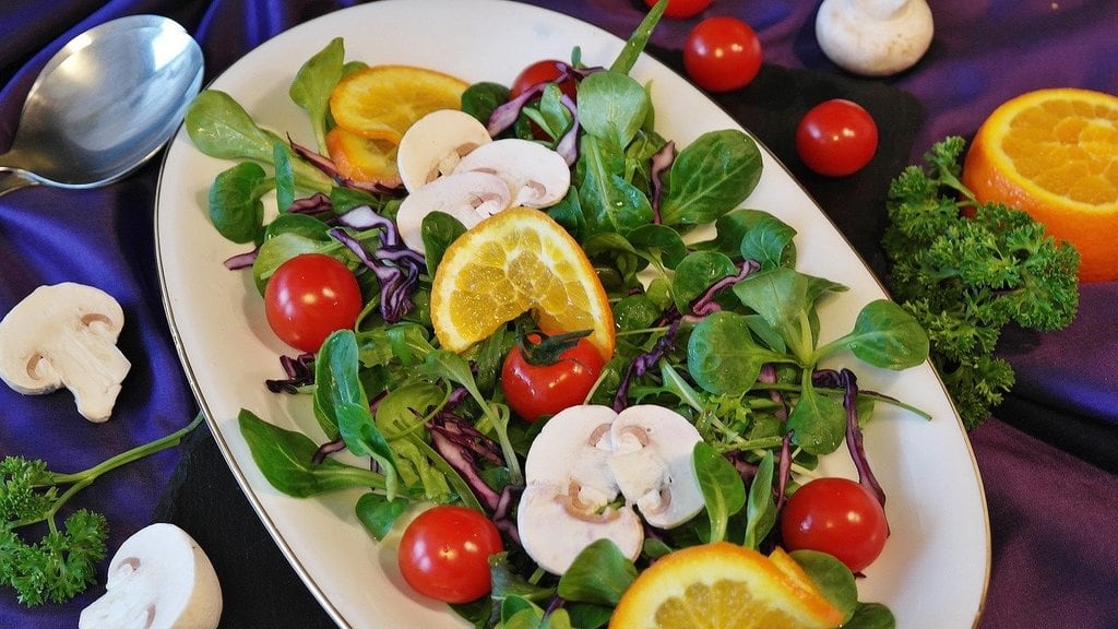 Comment réinventer les salades avec une touche végane ?